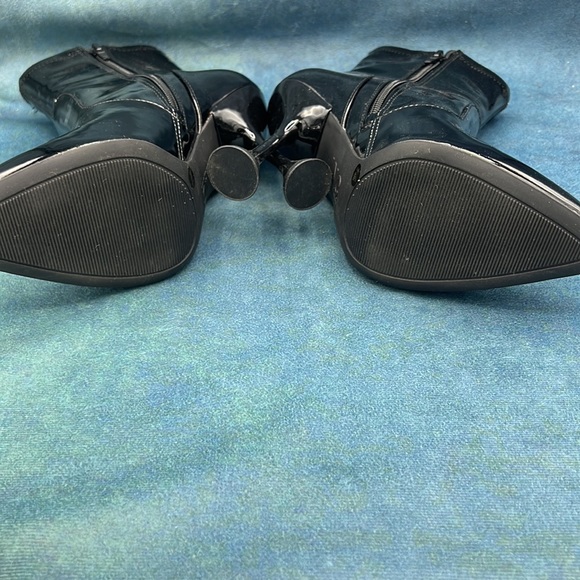 INC International Concepts patent leather boots with unique heel - Picture 4 of 5